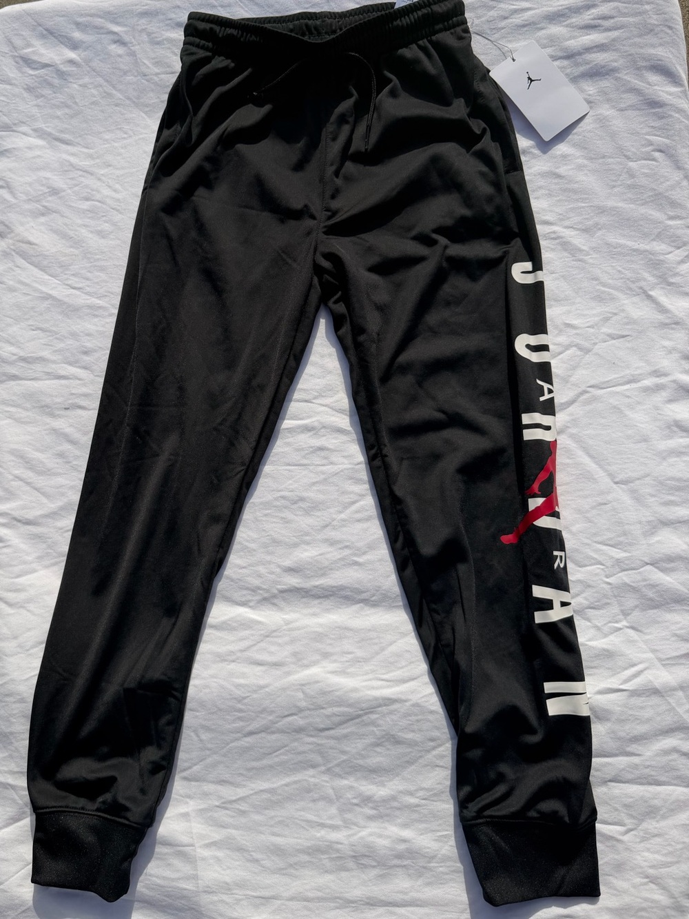 Jordan Boys Youth 2pc Jogger & Jersey Set - Medium - Picture 4 of 5